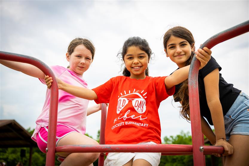 Elementary students enjoy field day